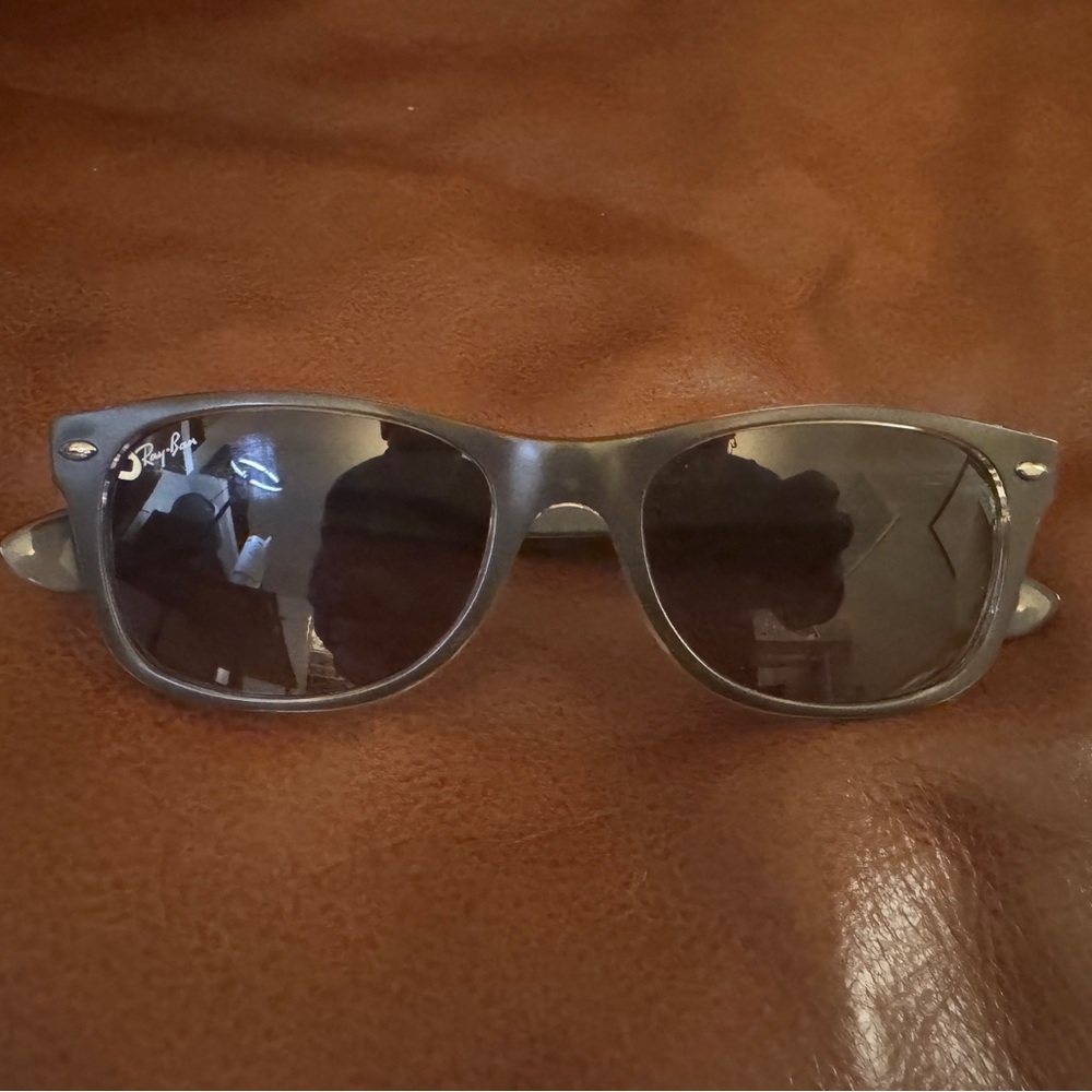 Ray Ban Wayfarer RB2132